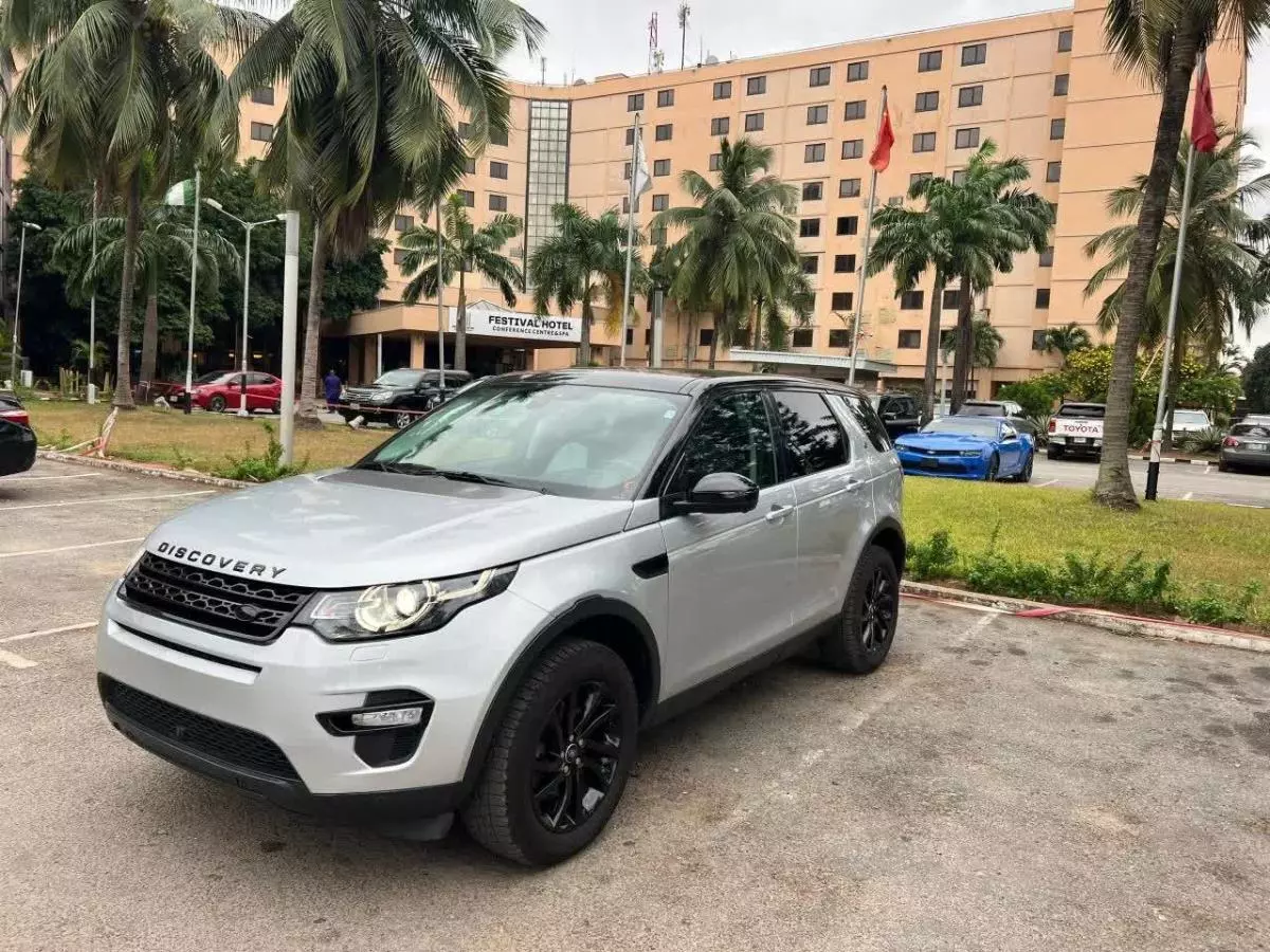 Land Rover Discovery   - 2016