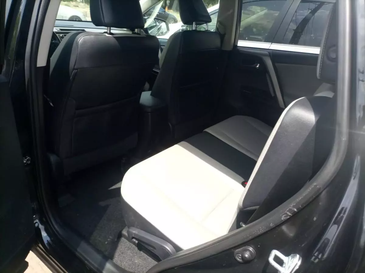 Toyota RAV 4 - 2017