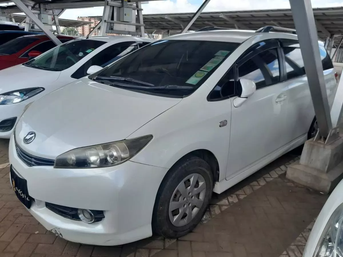 Toyota Wish   - 2012