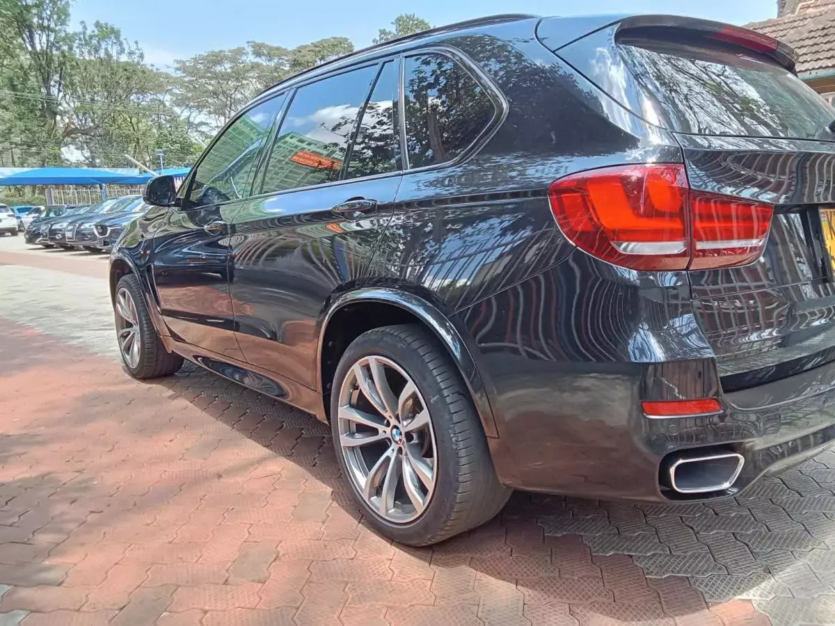 BMW X5   - 2016