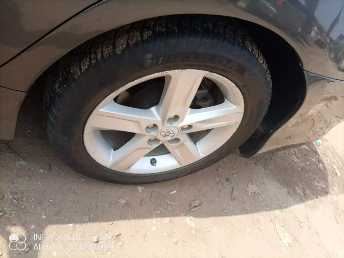 Toyota Camry - 2012