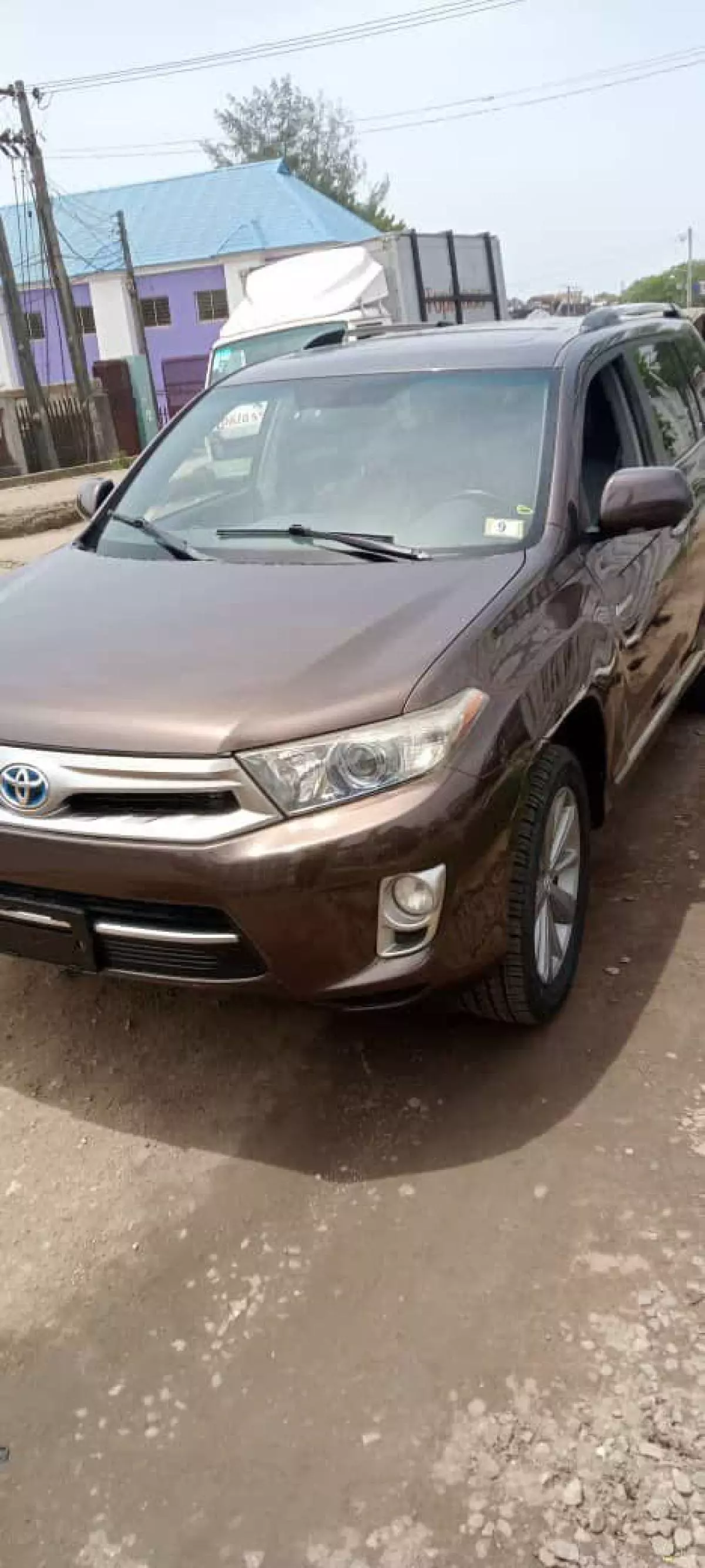 Toyota Highlander   - 2012