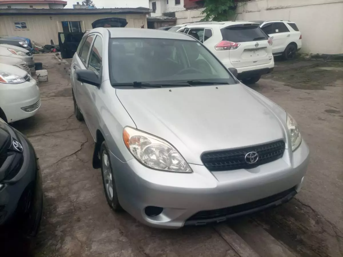 Toyota Matrix   - 2006