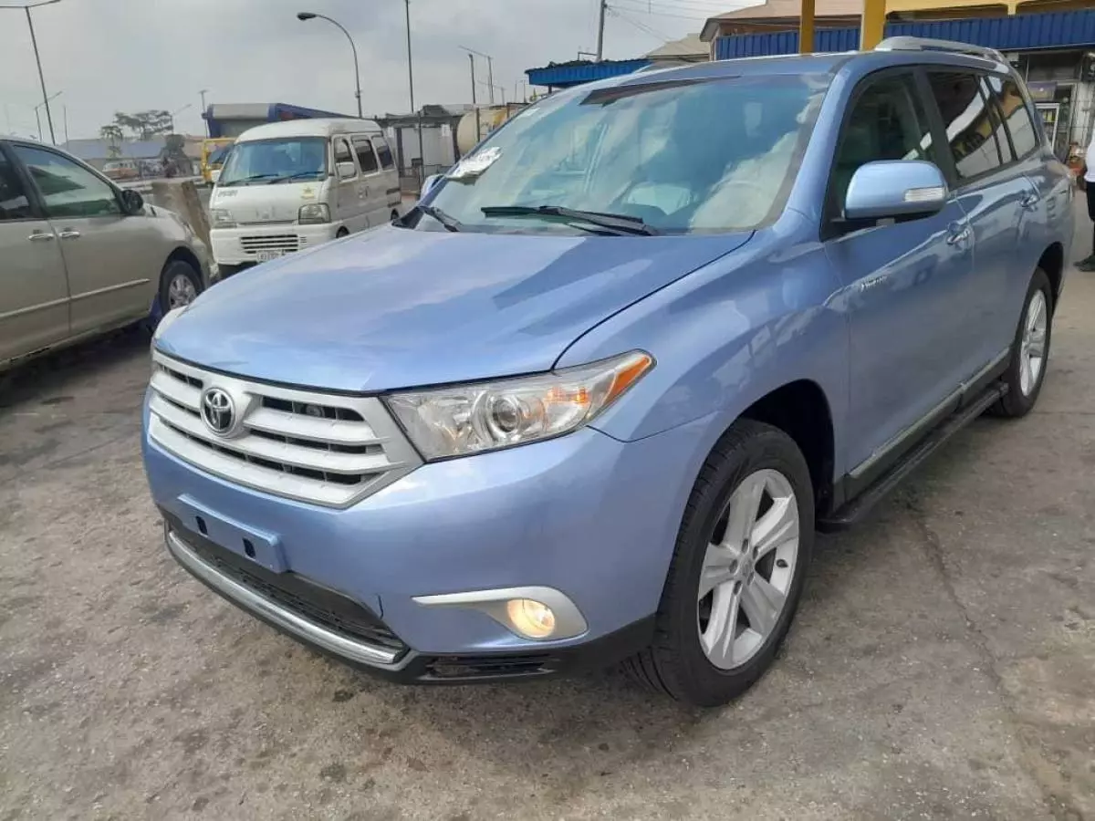 Toyota Highlander   - 2010