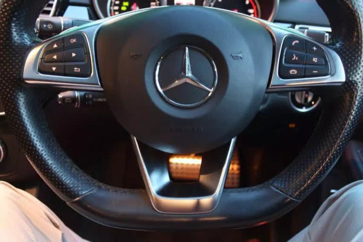 Mercedes-Benz GLE 350 - 2016