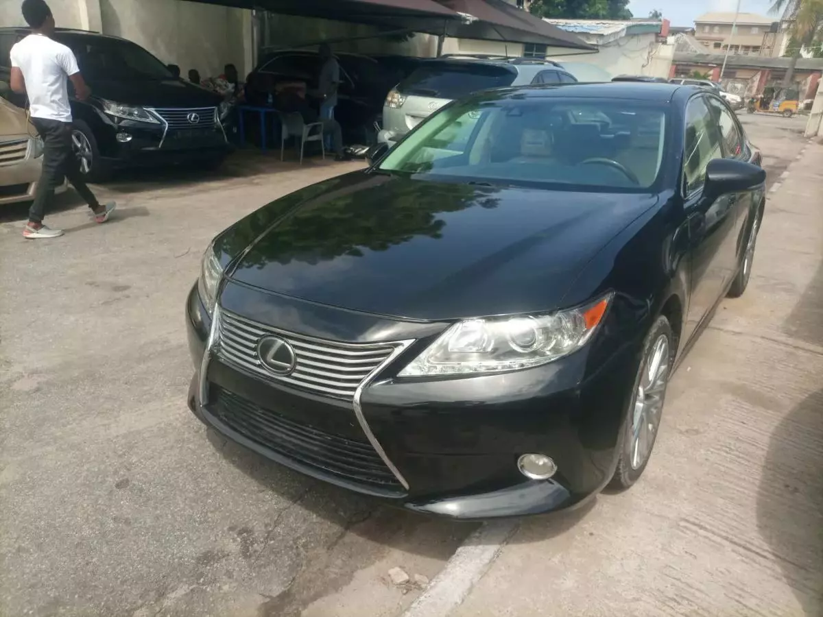 Lexus ES 350   - 2013