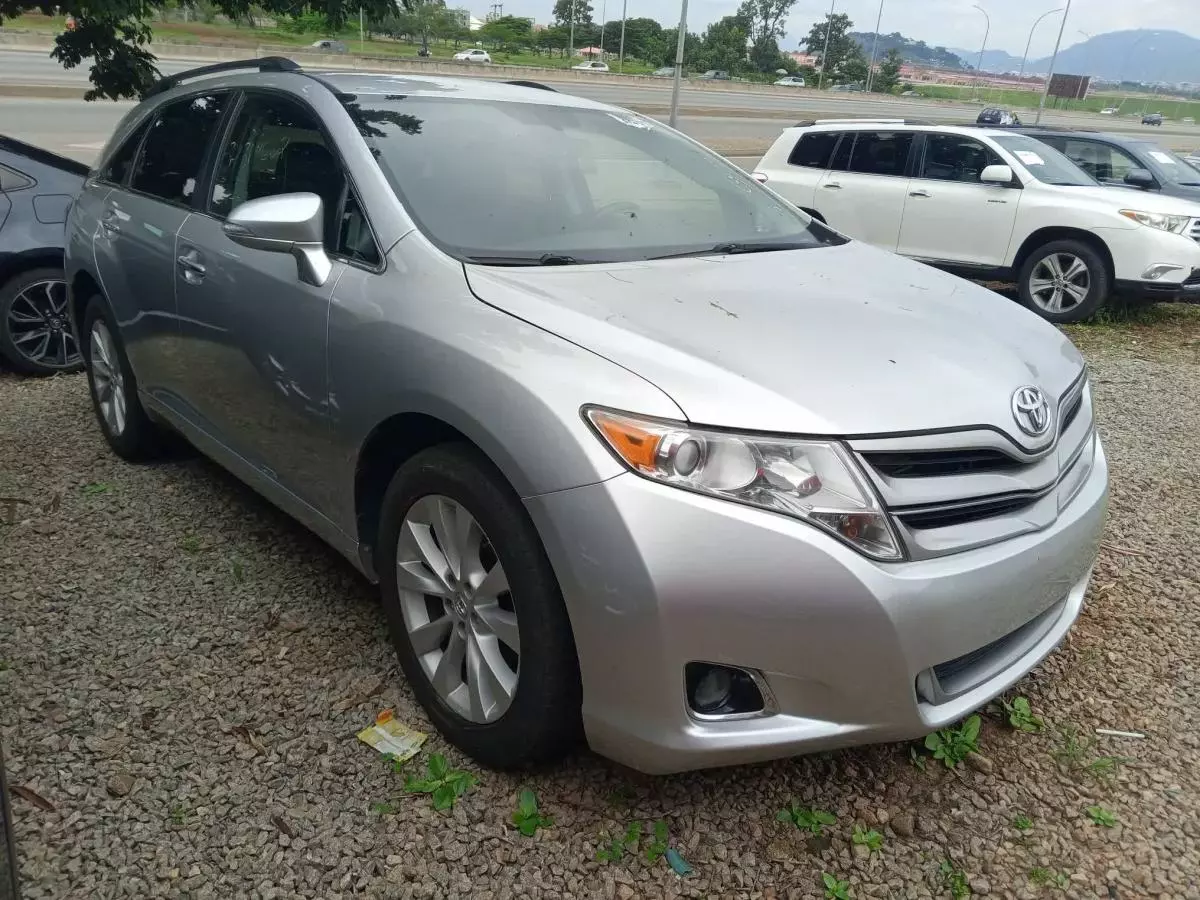 Toyota Venza   - 2013