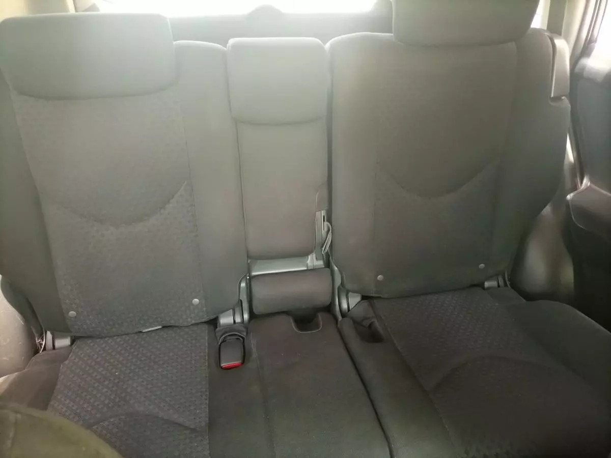 Toyota Vanguard  - 2012