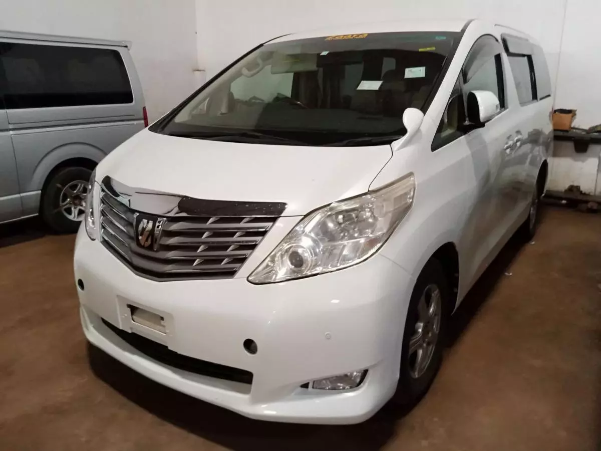 Toyota Alphard   - 2009