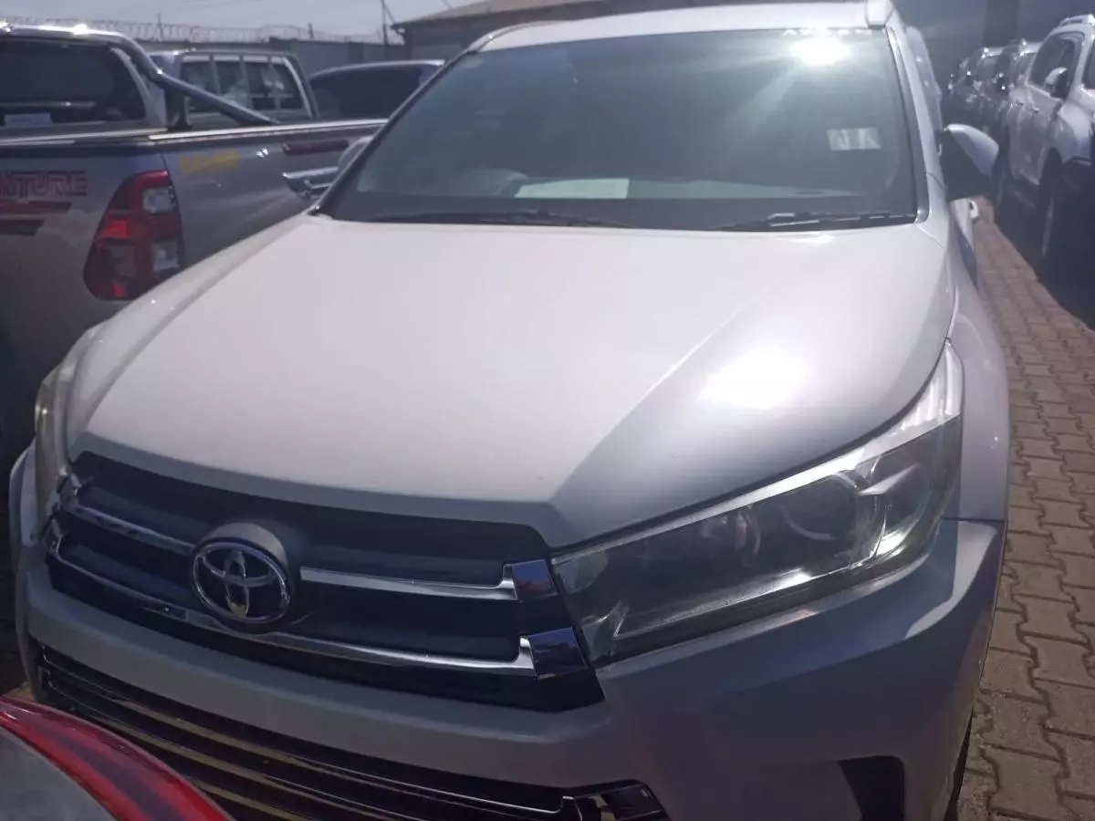 Toyota kluger   - 2015