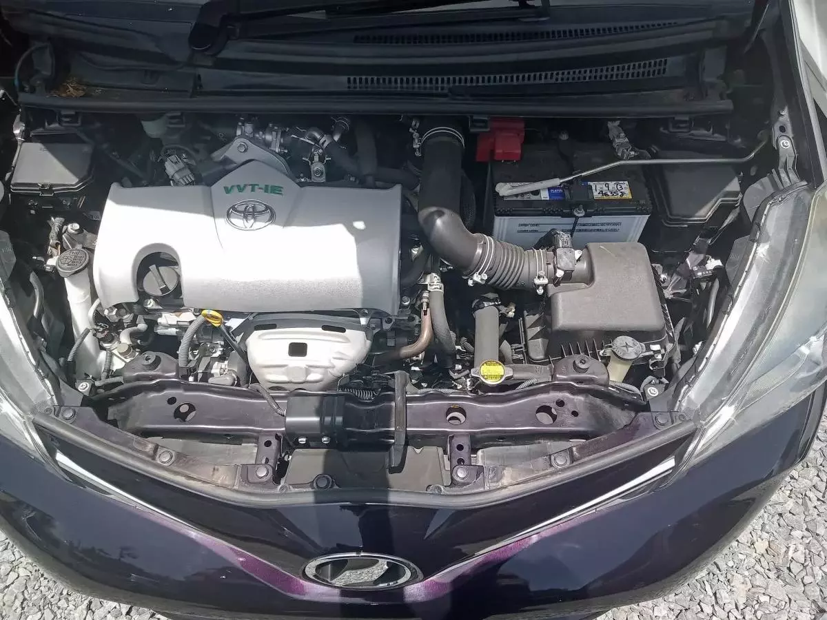 Toyota Vitz - 2015