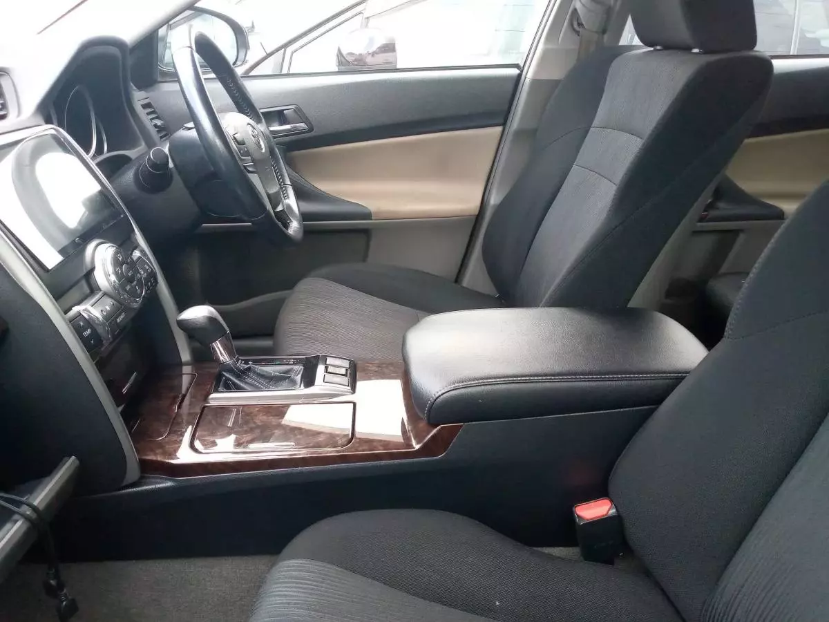 Toyota Mark X - 2013