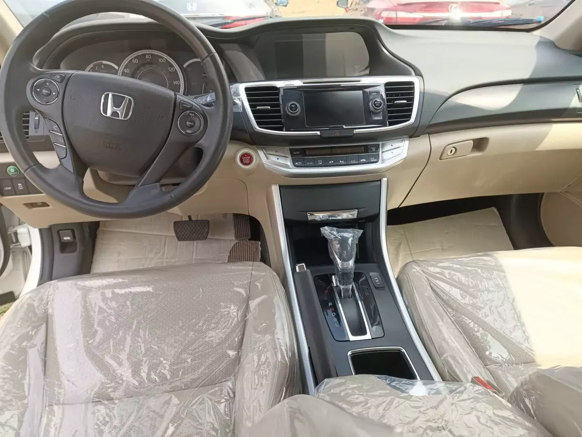 Honda Accord   - 2013