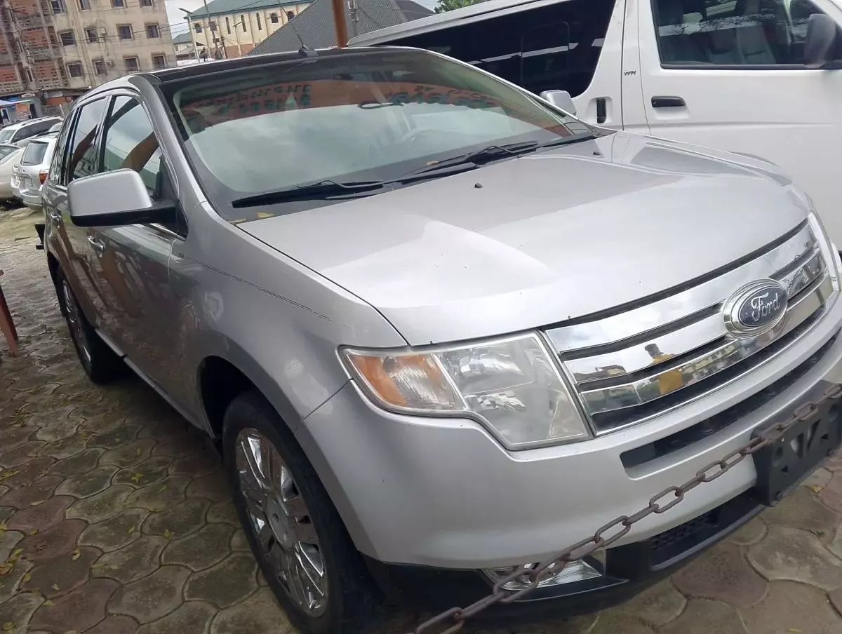 Ford Edge   - 2010