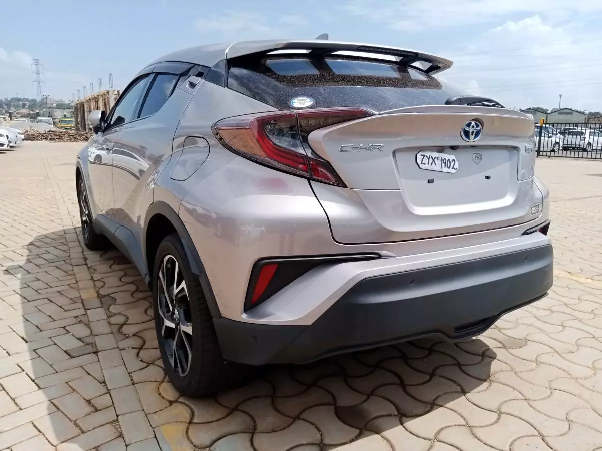 Toyota C-HR   - 2017