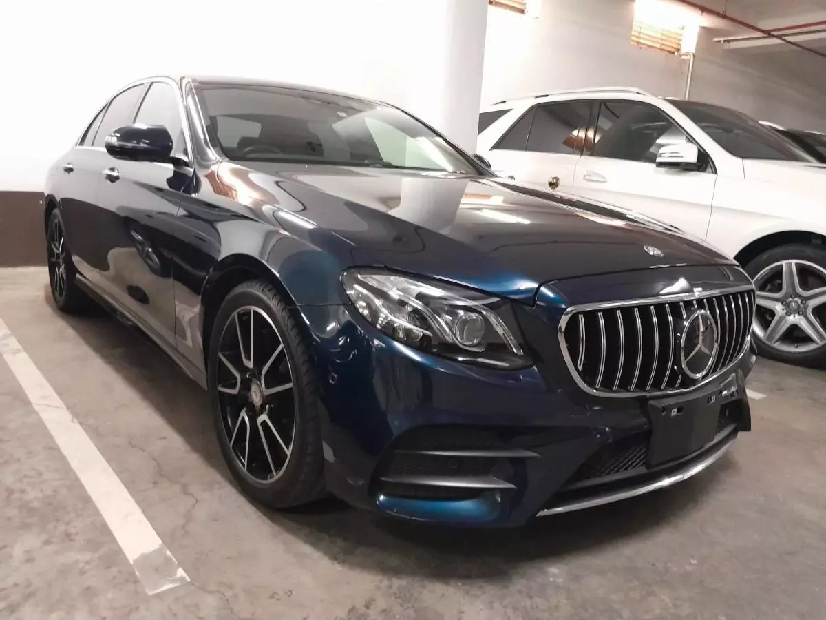 Mercedes-Benz E 200 - 2016