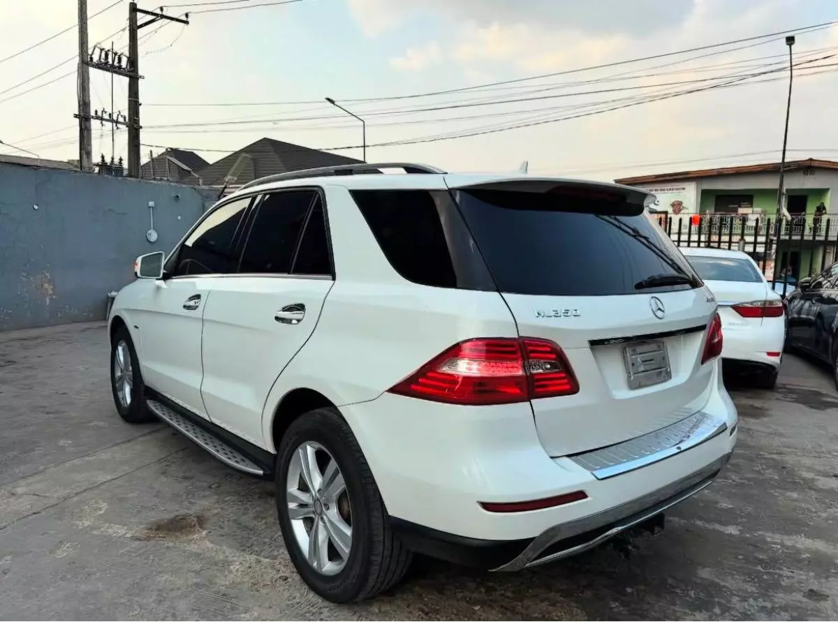 Mercedes-Benz ML 350   - 2012