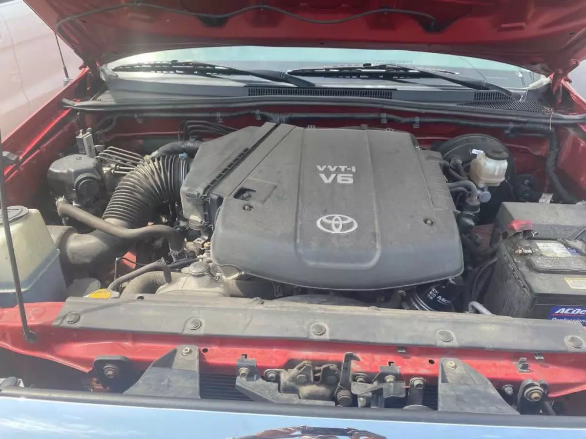 Toyota Tacoma - 2012