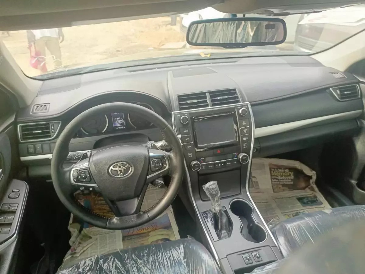 Toyota Camry   - 2015