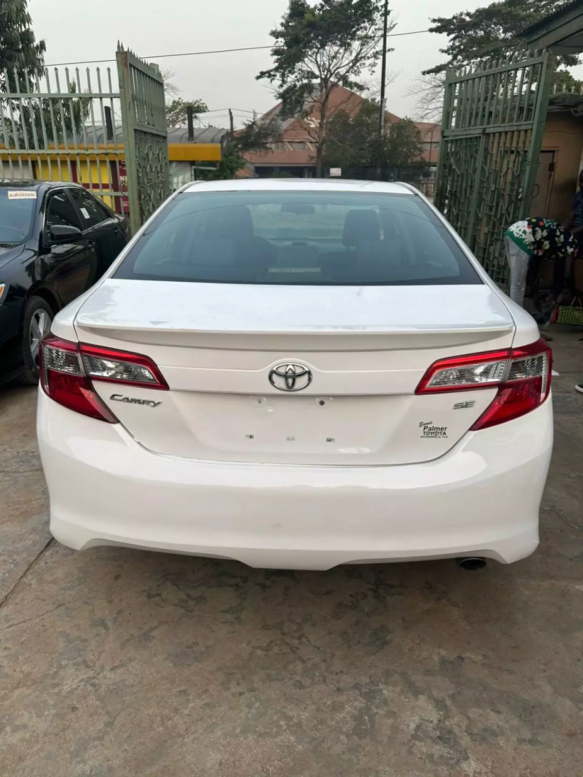 Toyota Camry   - 2013