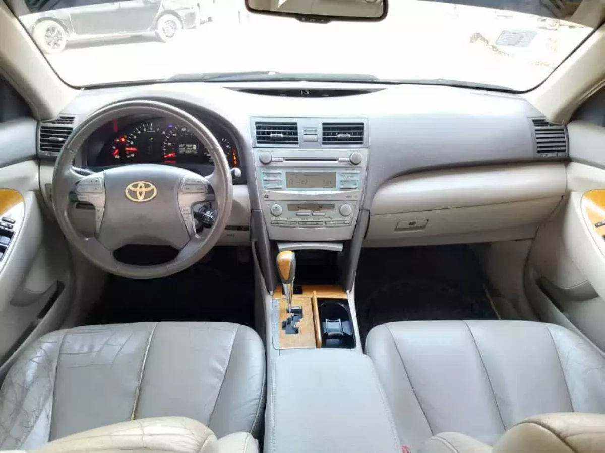 Toyota Camry   - 2007