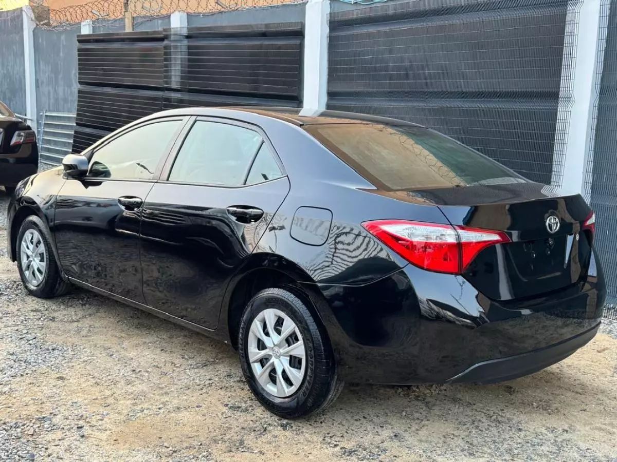 Toyota Corolla   - 2014