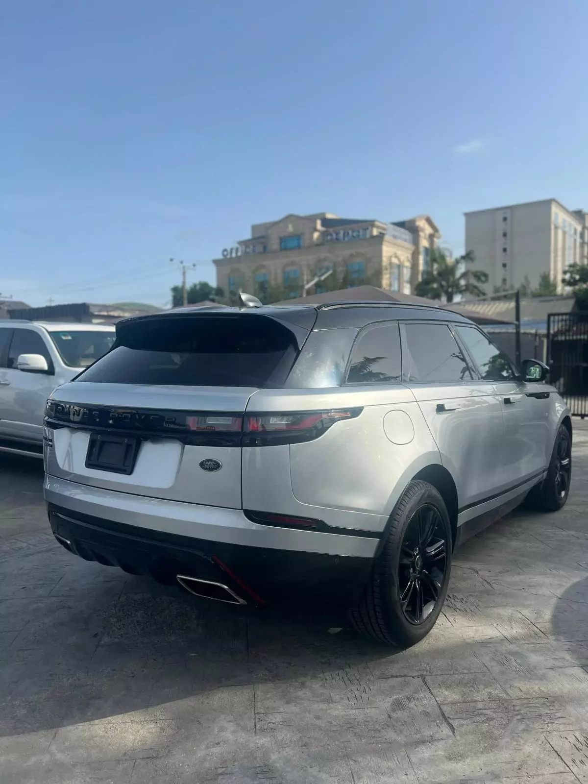 Land Rover Range Rover Velar   - 2018