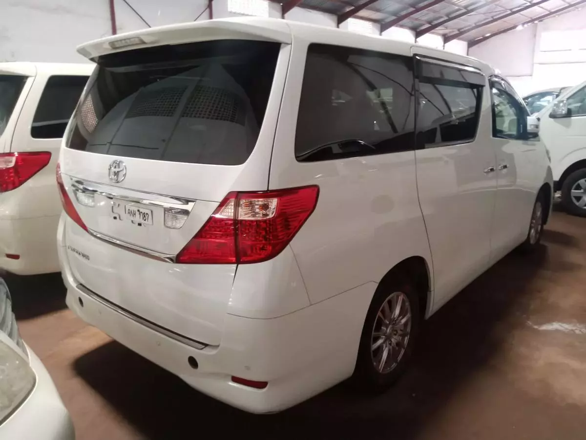 Toyota Alphard   - 2009