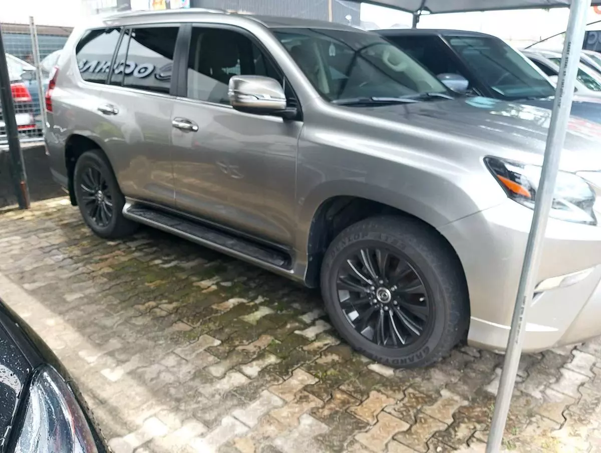 Lexus GX 460   - 2021