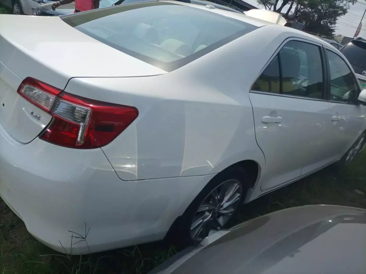 Toyota Camry - 2014