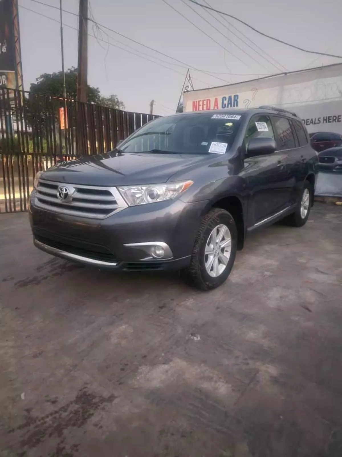 Toyota Highlander   - 2012