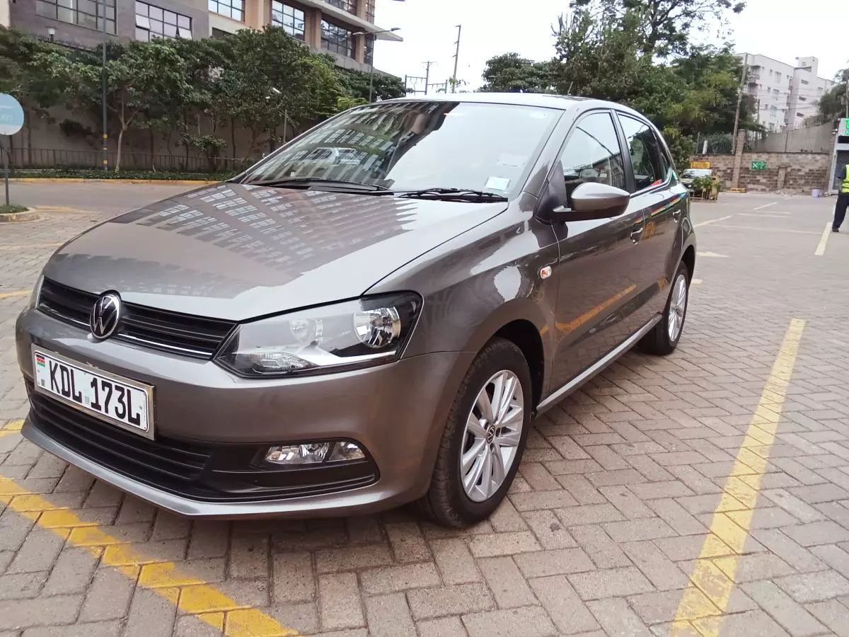 Volkswagen Polo   - 2022