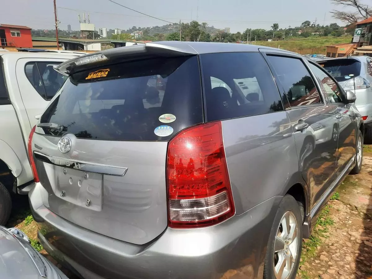 Toyota Wish   - 2007