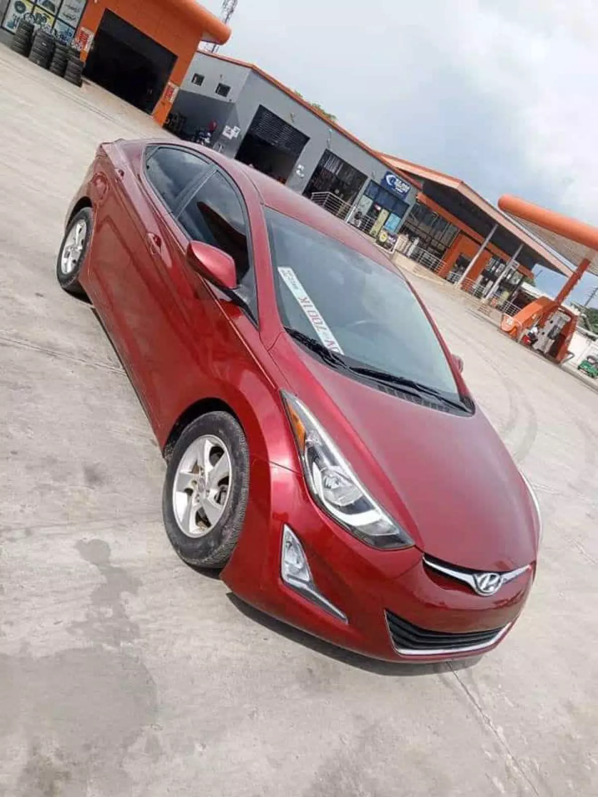 Hyundai Elantra   - 2014