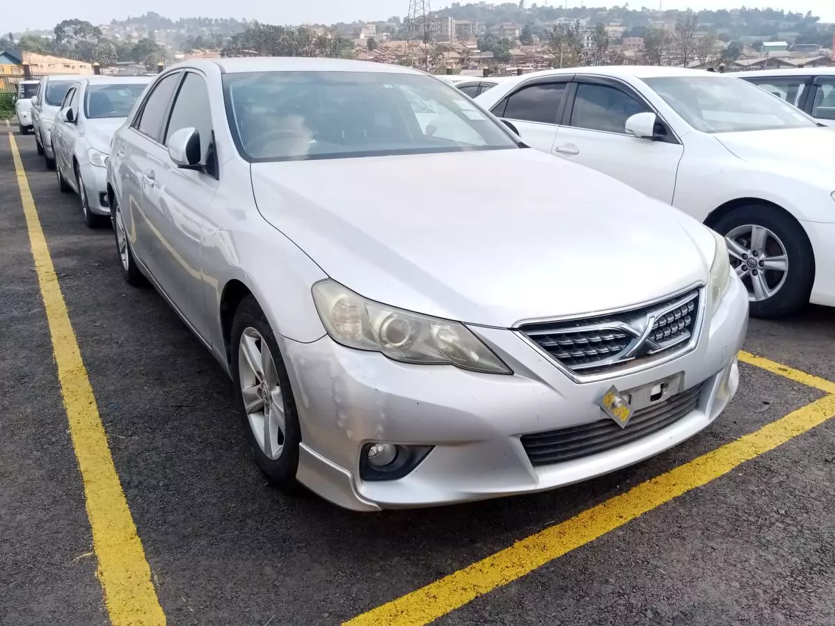 Toyota Mark X   - 2010