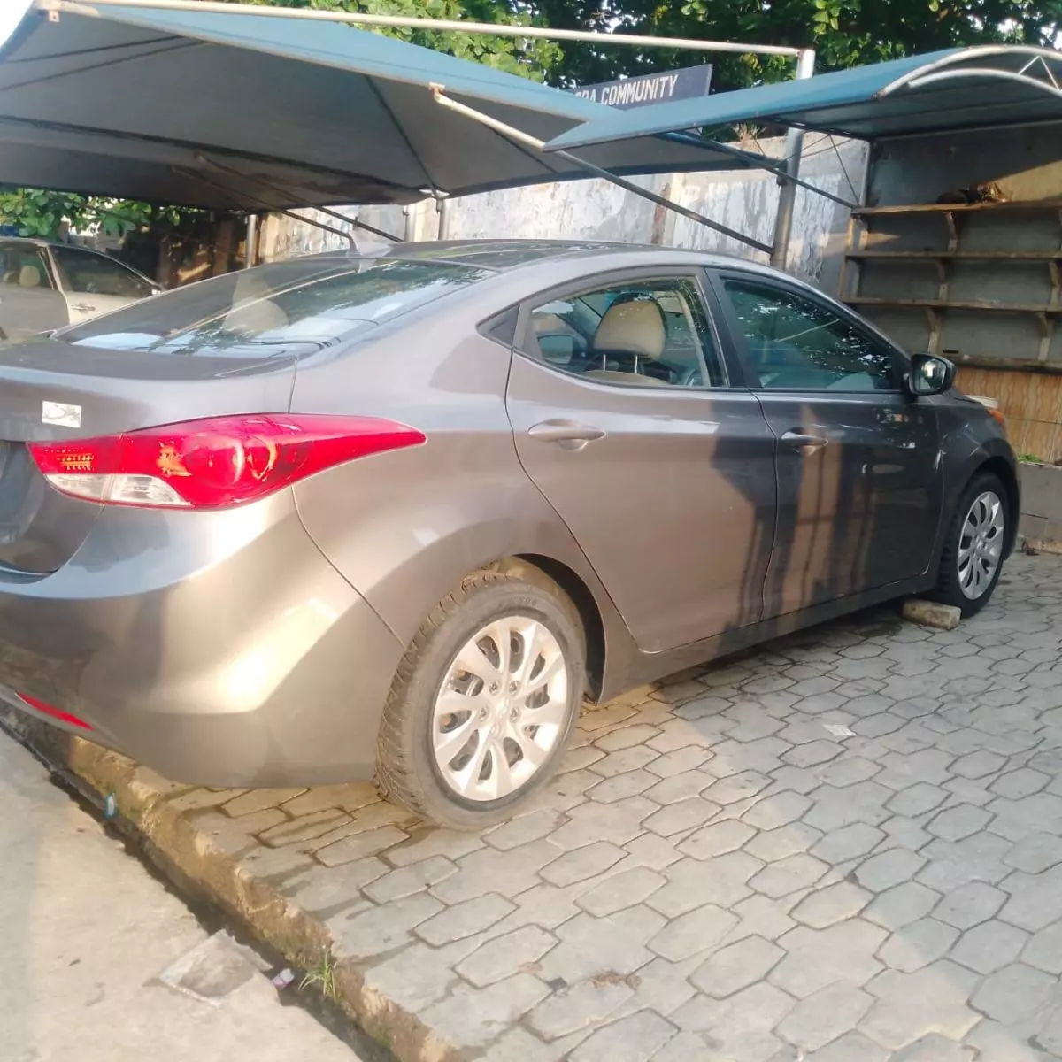 Hyundai ELANTRA 1,6L BVM GLS New   - 2012