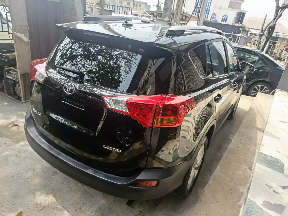 Toyota RAV 4   - 2014