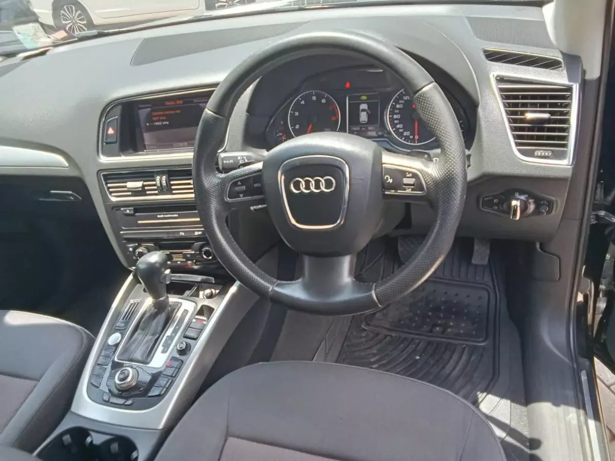 Audi Q5   - 2012