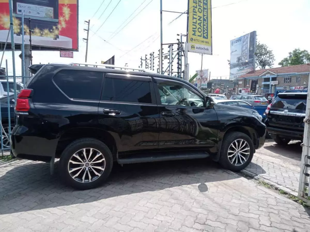 Toyota Landcruiser prado TX   - 2017