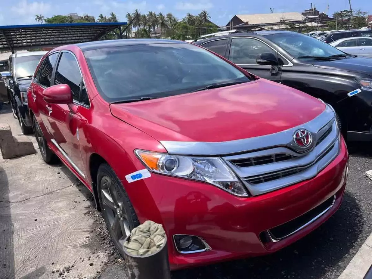 Toyota Venza   - 2011