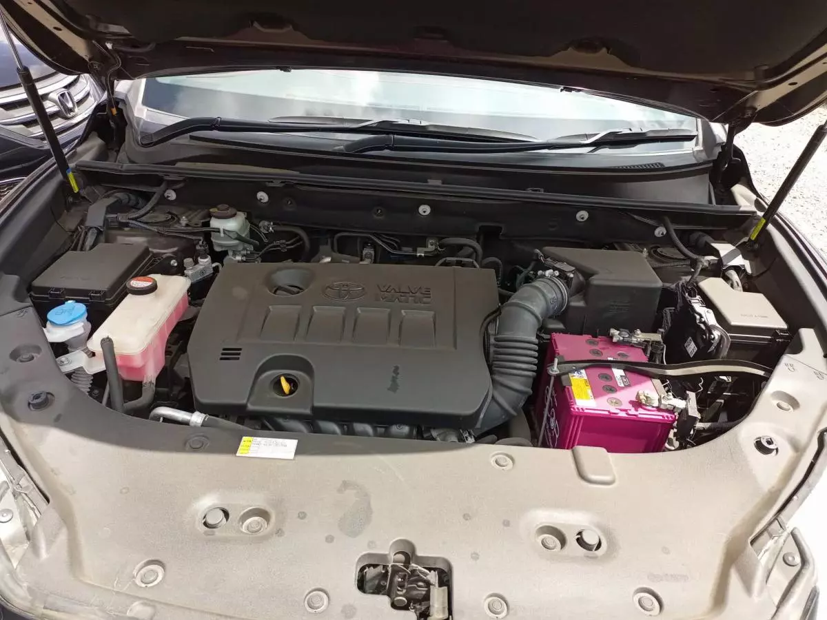 Toyota Harrier - 2016