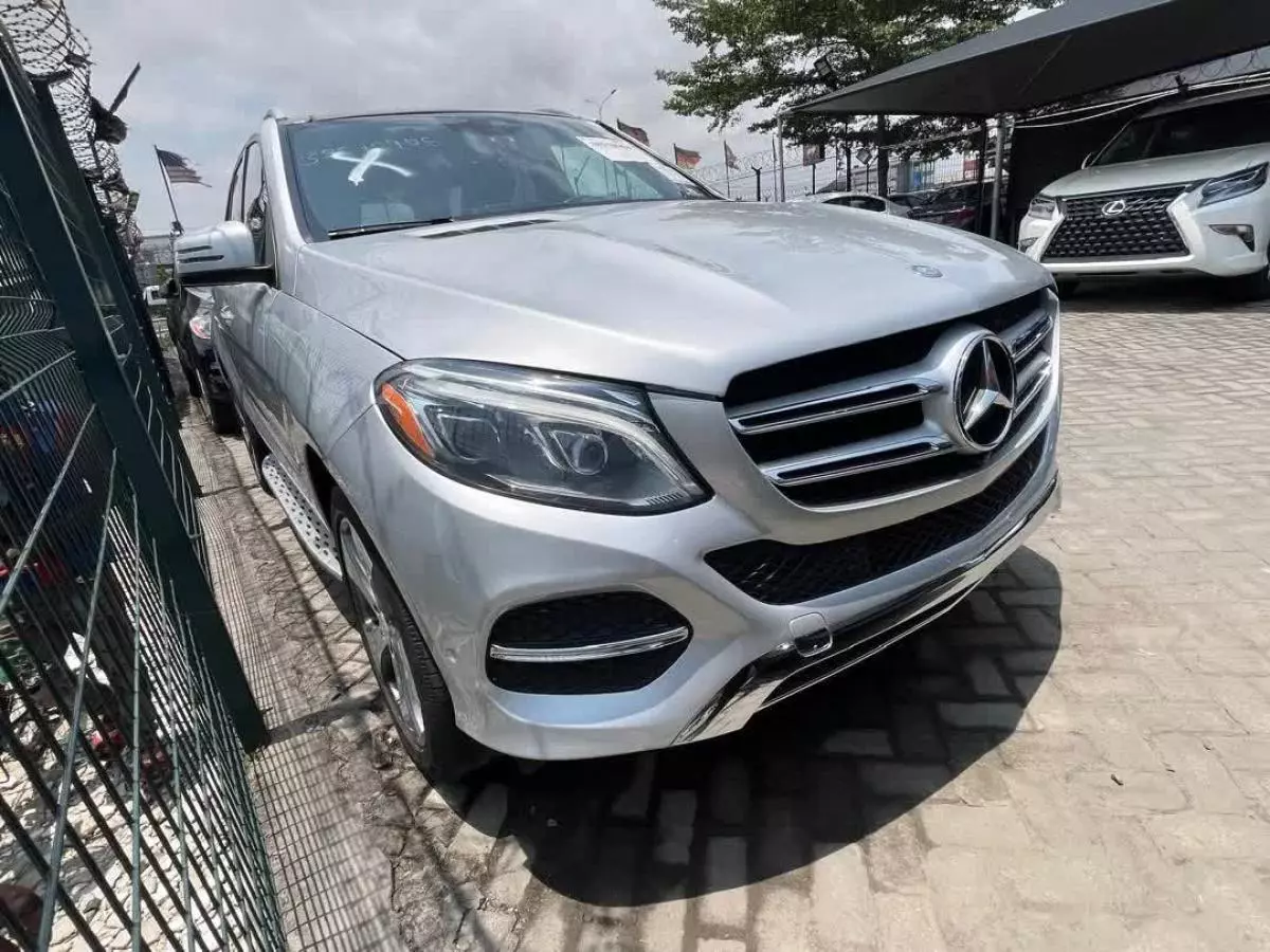 Mercedes-Benz GLE 350   - 2016