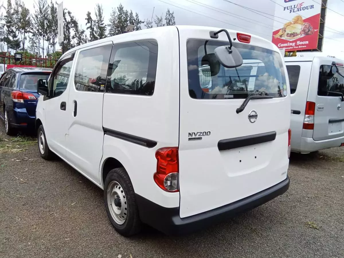 Nissan NV200   - 2017