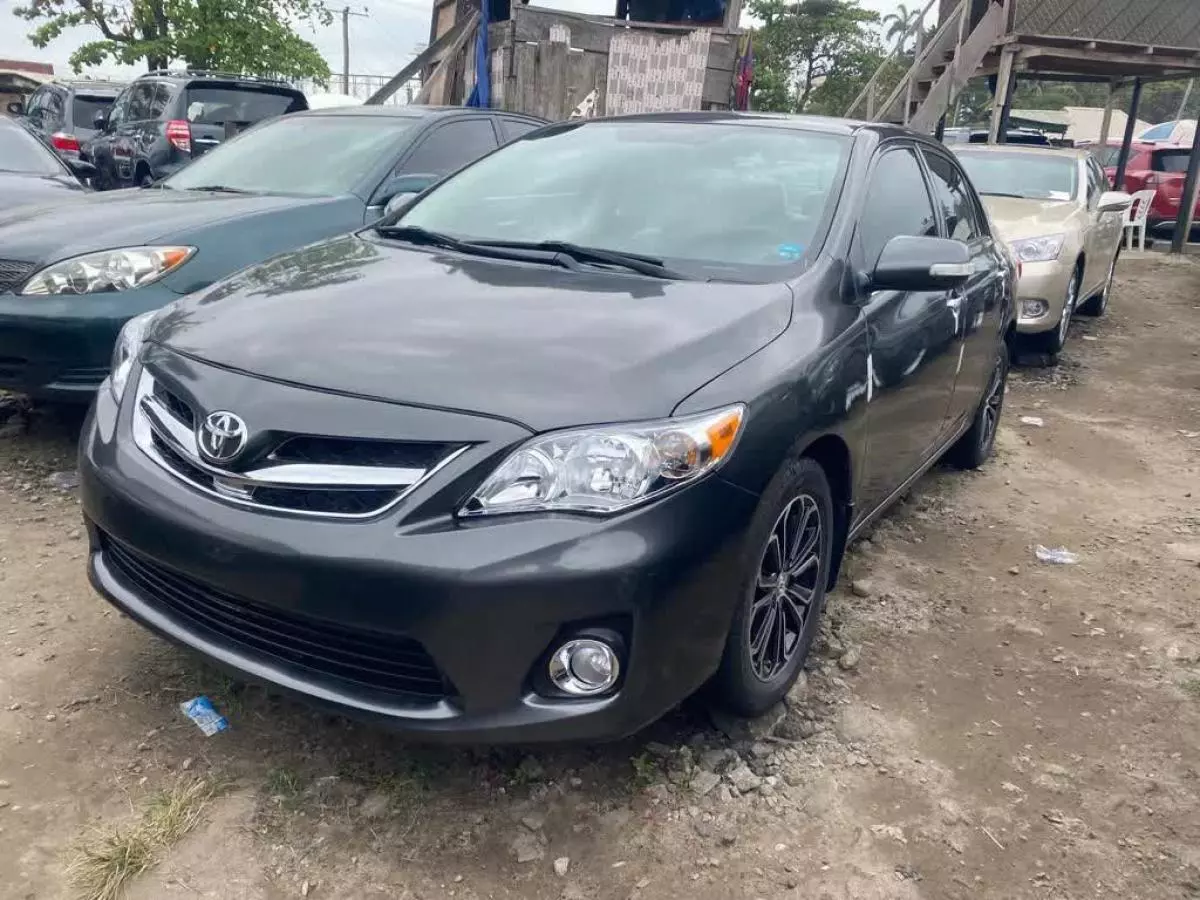 Toyota Corolla - 2013