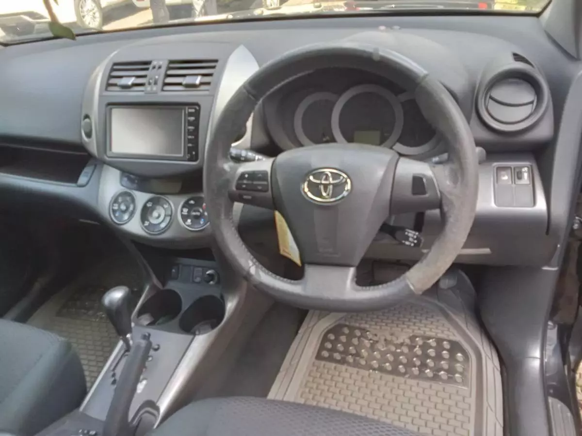 Toyota RAV 4   - 2015