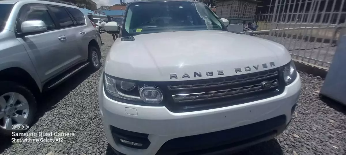 Land Rover Range Rover Sport   - 2015