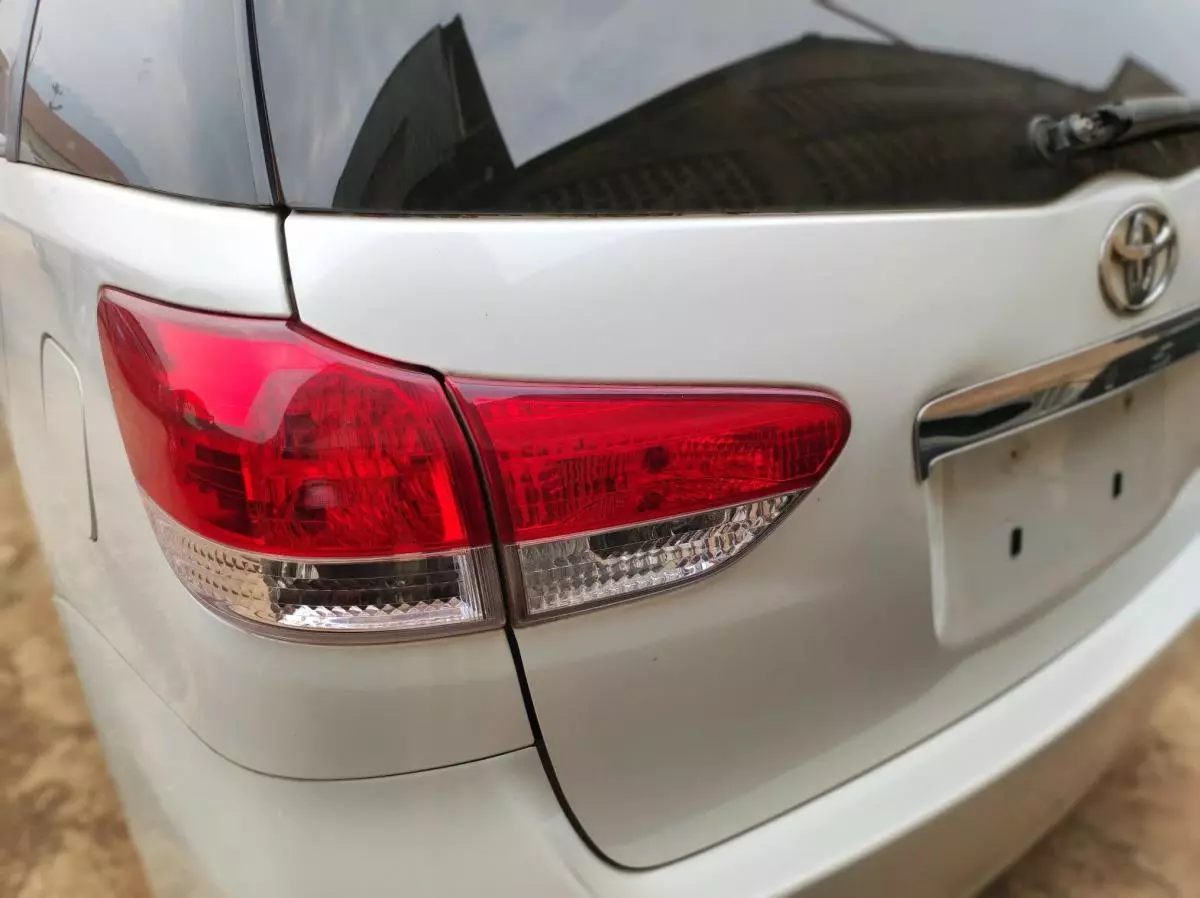 Toyota Wish - 2009