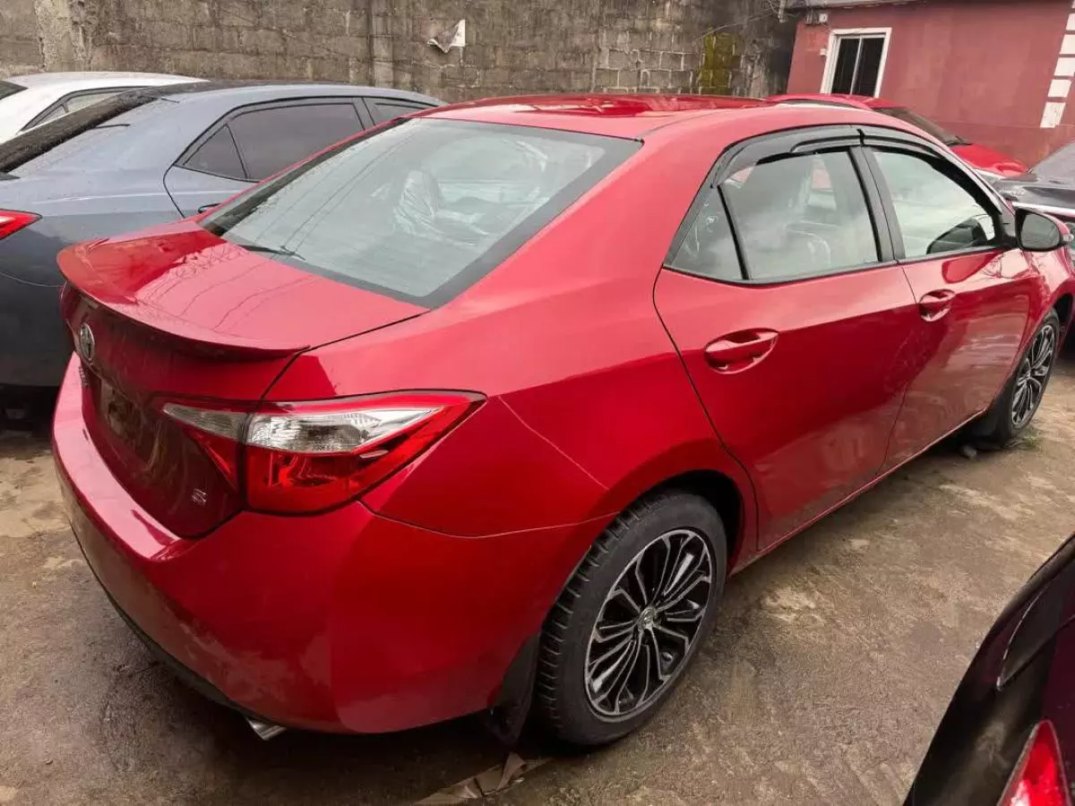 Toyota Corolla   - 2015