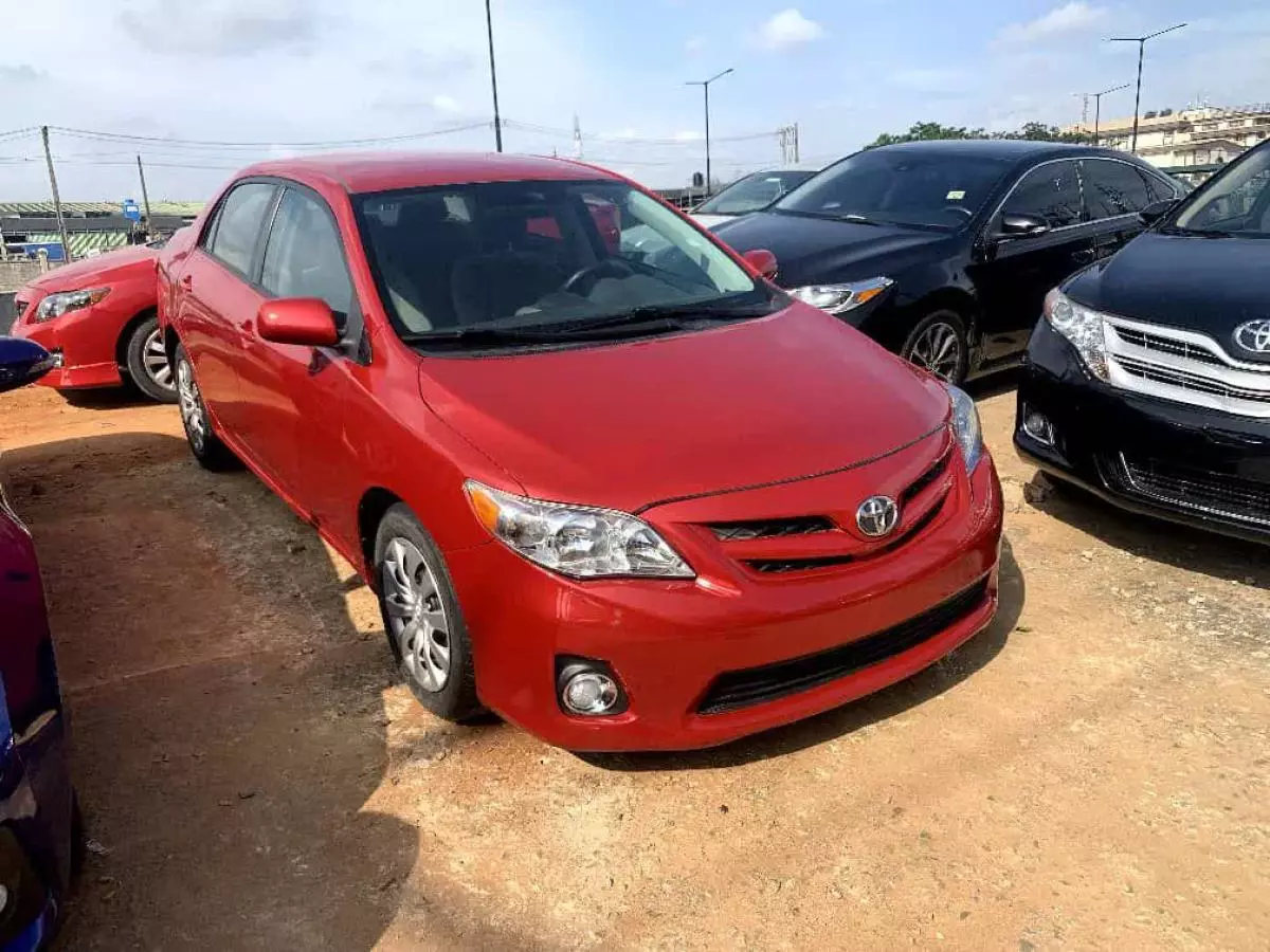 Toyota Corolla   - 2012