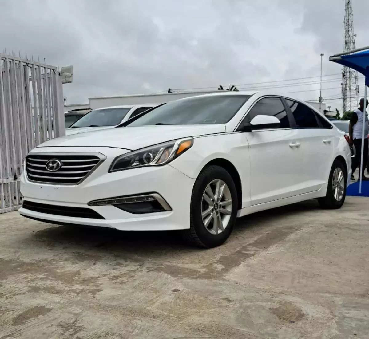 Hyundai Sonata   - 2015